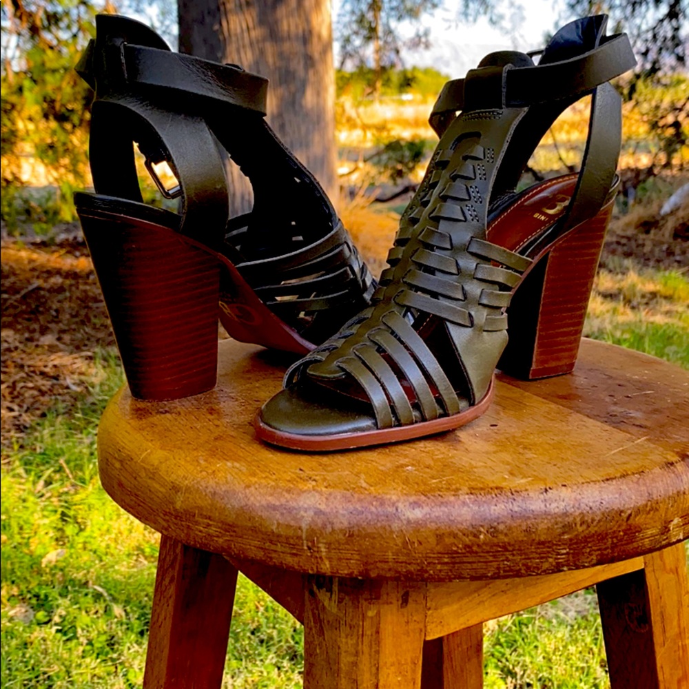 Gianni Bini Chunky Heels